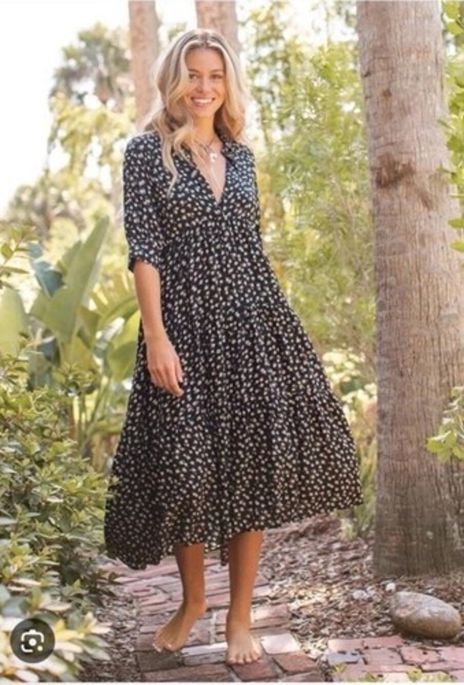 Natural Life Rebecca Tiered Midi Dress in Black Cream Roses Medium
